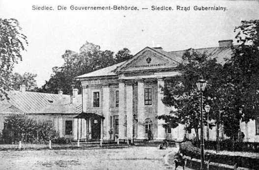 zdjęcie przedstawia pałac Ogińskich w czasie gdy mieściła się w nim Gubernia 